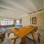 Alacati'da Saunali Jakuzili Vila
