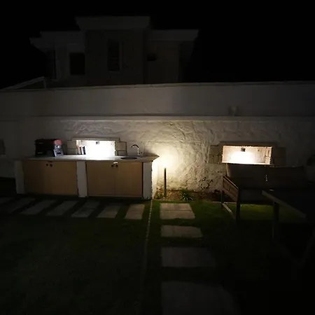 Alacati'da Saunali Jakuzili Villa Çeşme